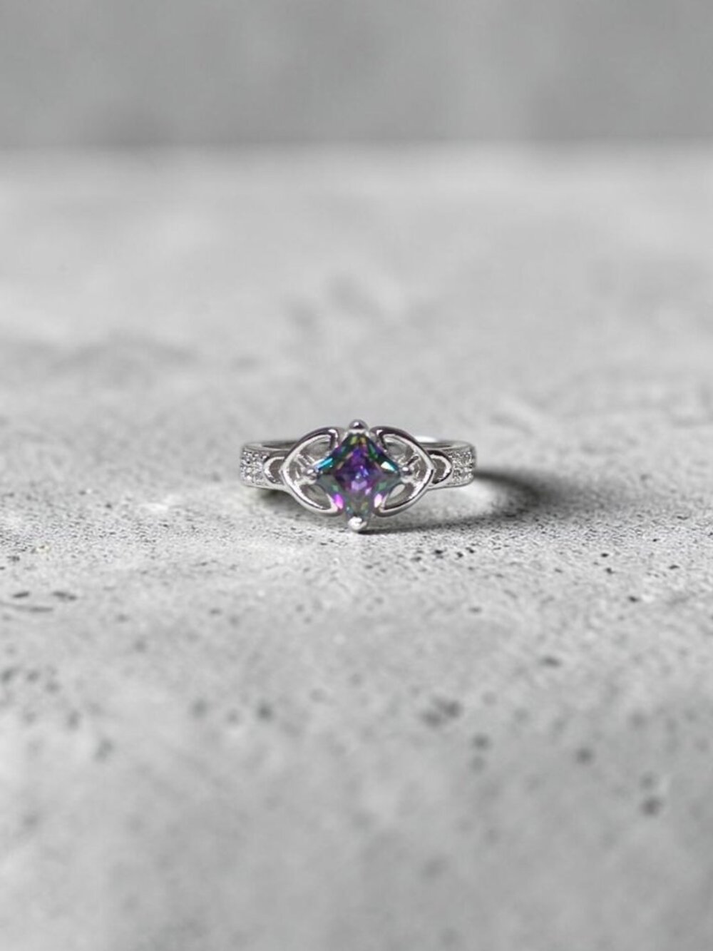 Sterling Silver 925 Rainbow Mystic Topaz Princess Cut Celtic Knot Ring Size 7.5